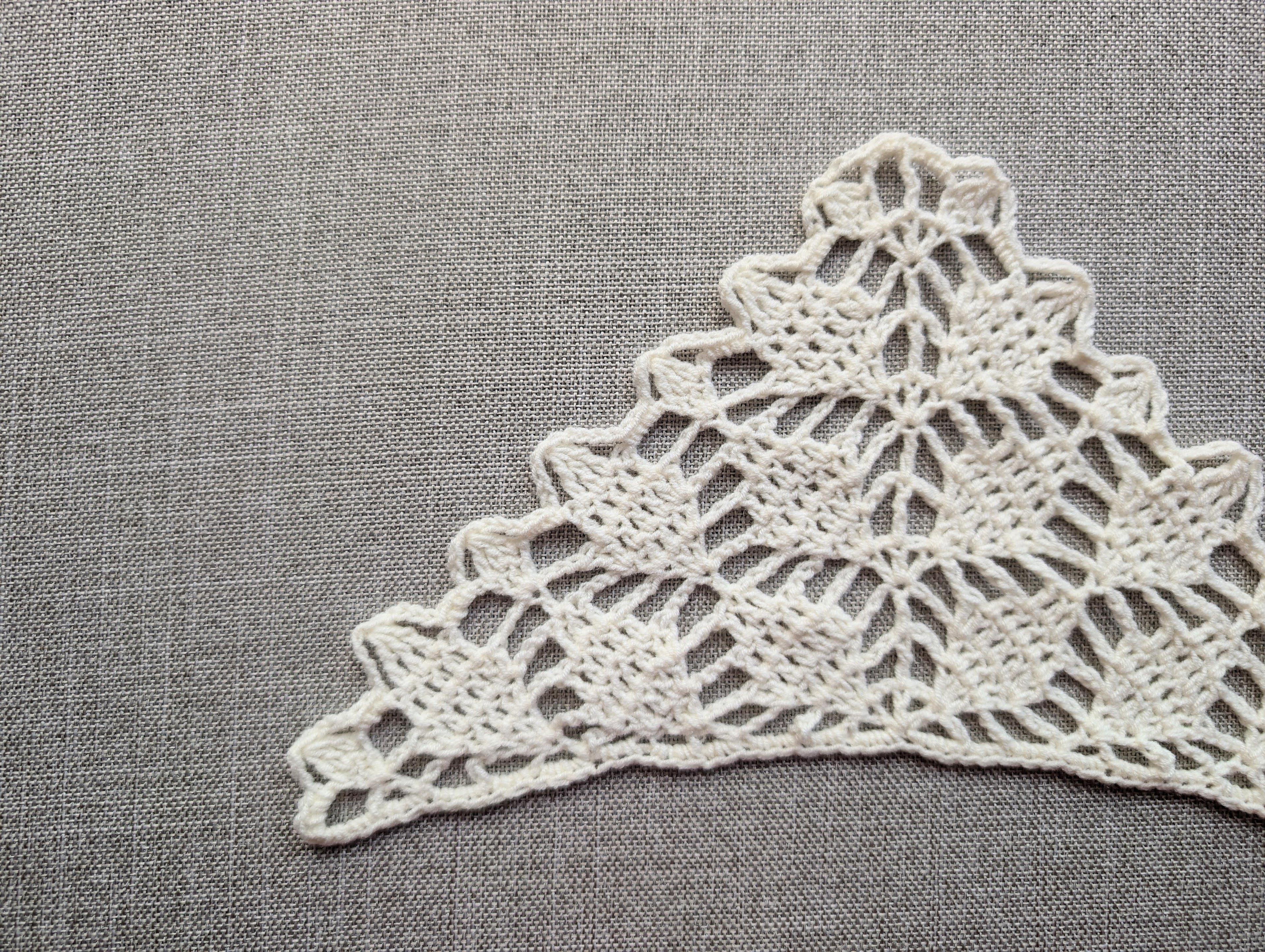 Triangle Bandana & Shawl Crochet Chart - Beginner Friendly PDF Pattern + Border Chart