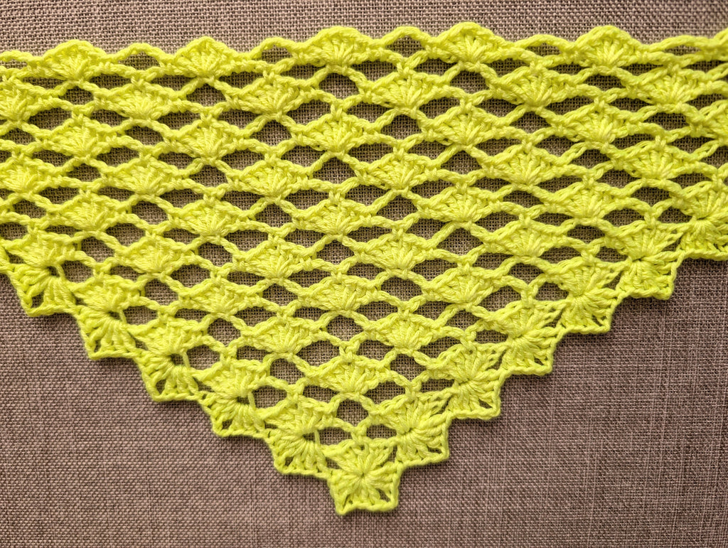 Digital PDF crochet pattern guide cover for Lace Triangle Baktus Chart 97 with border instructions.